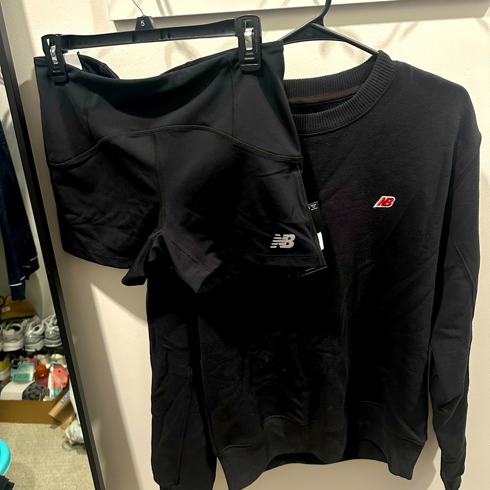 New Balance Crew neck & biker short Set